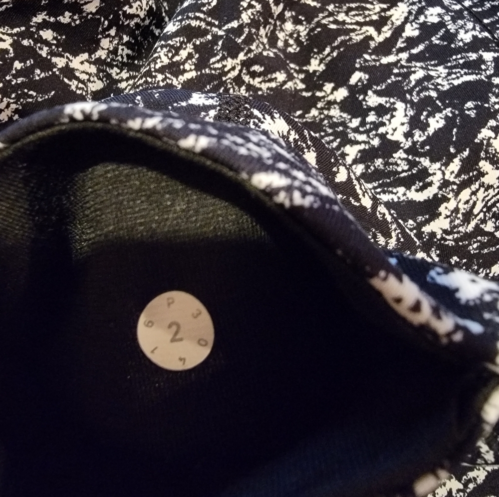 Lululemon leggings - Picture 5 of 5